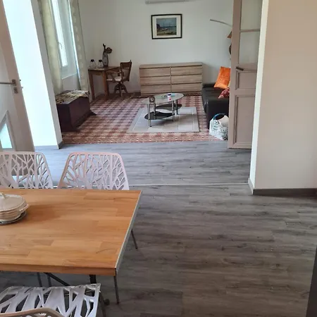 Apartment Renove Avec Jardin