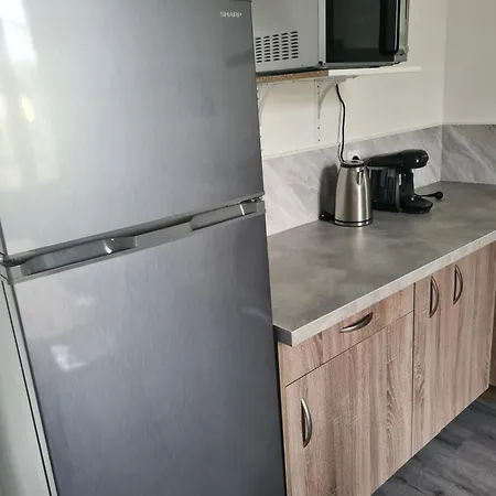 Renove Avec Jardin شقة *