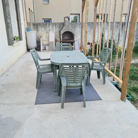 Renove Avec Jardin Apartment *
