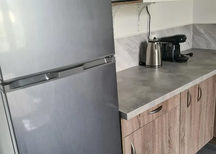 Renove Avec Jardin Apartman *