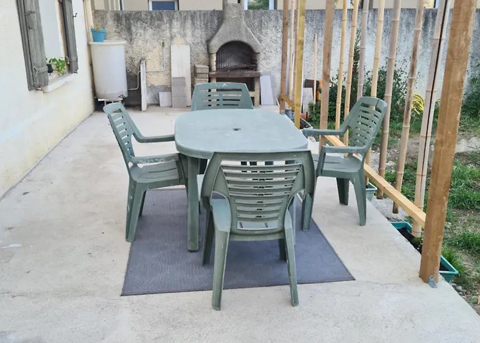 Renove Avec Jardin Apartman *